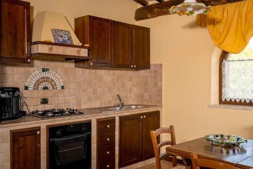الشقق الفندقية توديفي  Residenza Collefiorito الغرفة الصورة